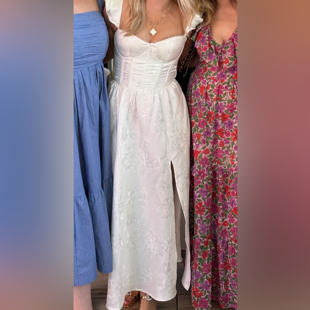 V.Chapman Vera Dress. Size 4. Only worn once for bridal shower! (Comes w/o bow)